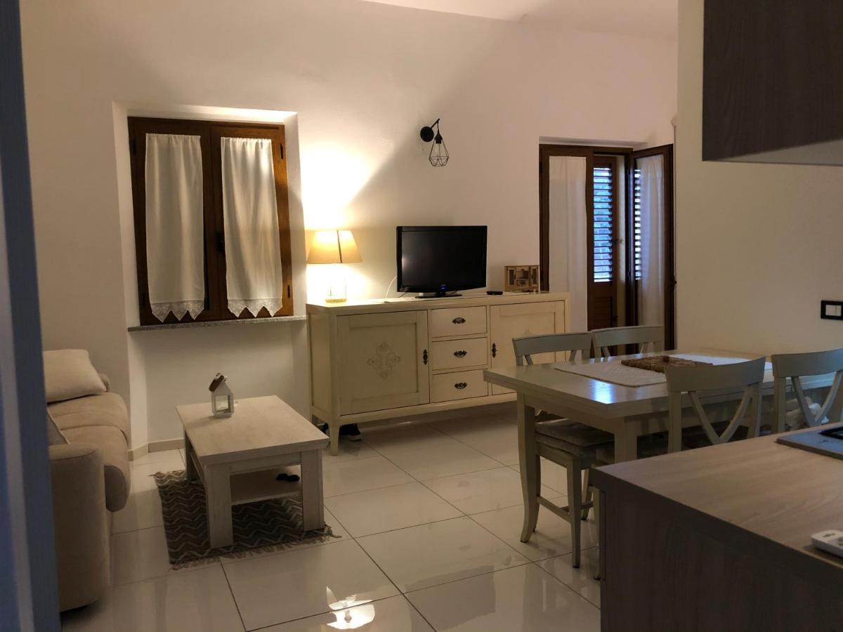 Ferienwohnung Elegante Monolocale Al Centro Del Paese Teulada Exterior foto