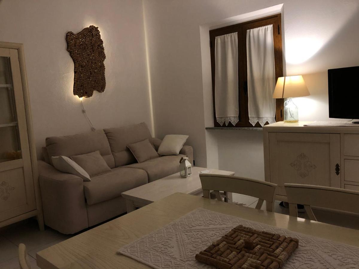 Ferienwohnung Elegante Monolocale Al Centro Del Paese Teulada Exterior foto