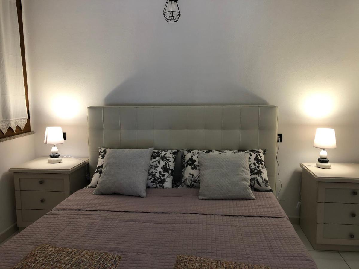 Ferienwohnung Elegante Monolocale Al Centro Del Paese Teulada Exterior foto
