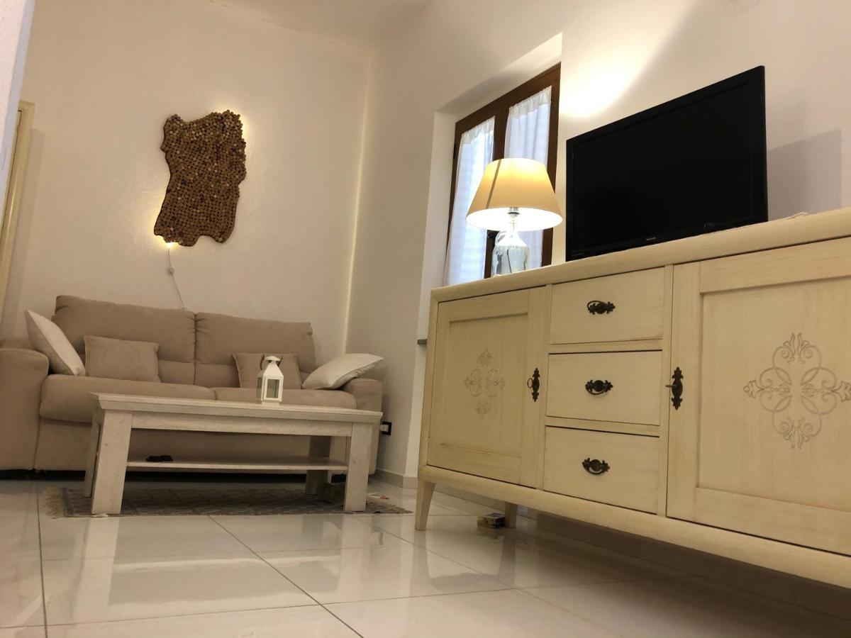 Ferienwohnung Elegante Monolocale Al Centro Del Paese Teulada Exterior foto